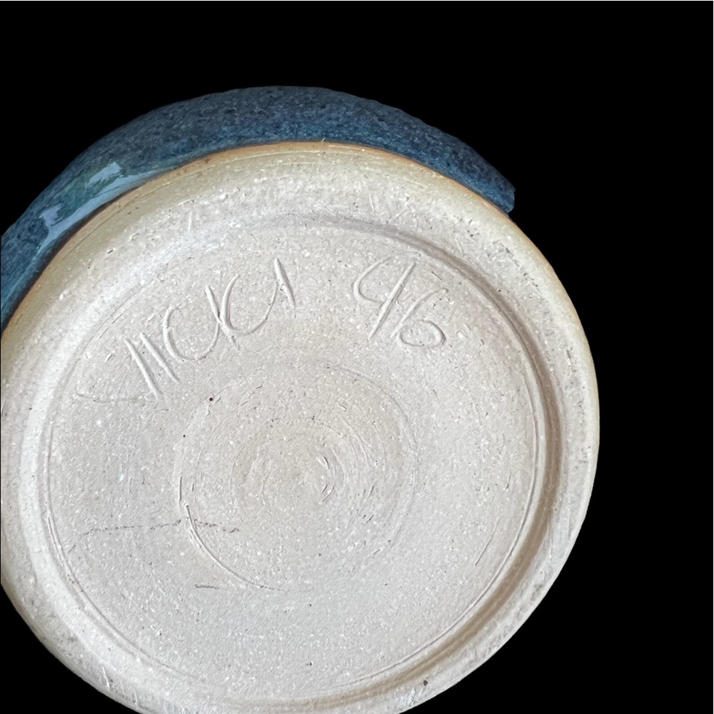 Vintage Pottery Condiment Set. Signature on bottom blue - Picture 7 of 7
